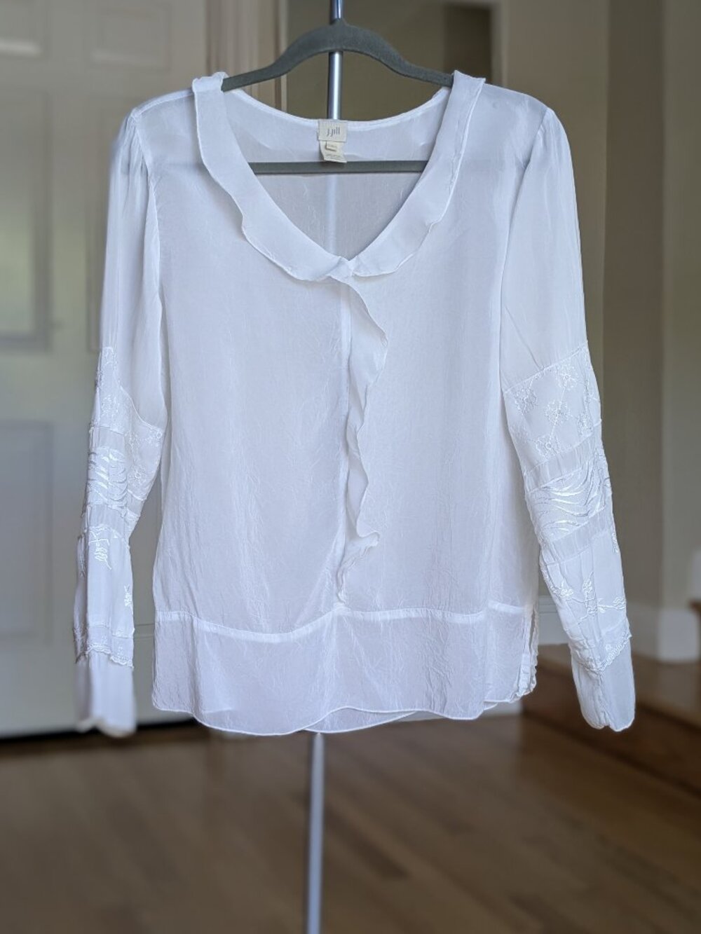 J Jill White Embroidered Blouse